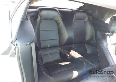 2017 Ford Mustang Ecoboost Premium z USA, uszkodzony, nr VIN 1FATP8UH3H5273171